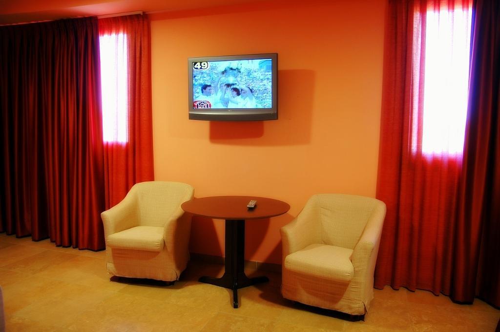 Hotel Salat Resort Les Borges Blanques Ruang foto