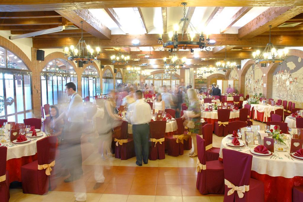 Hotel Salat Resort Les Borges Blanques Bagian luar foto